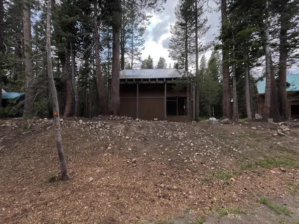 5659 Yuba Dr, Soda Springs, CA 95728