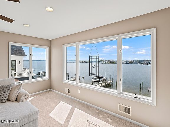 5th image of 505 Bayview Drive