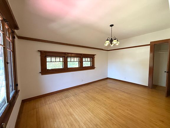 4th image of 2234 W Adams Blvd #3