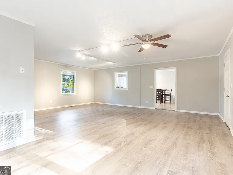 2290 Pinetree Ln NE — Photo 15