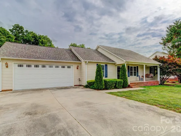 4671 Garys Pl, Crouse, NC 28033