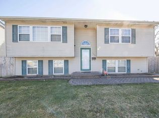 325 44th St, Lindenhurst, NY 11757