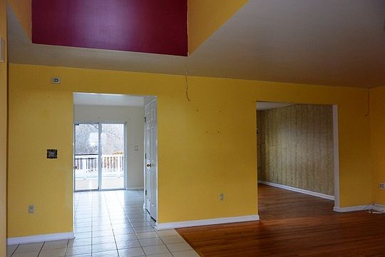 5th image of 328 Angelo Dr