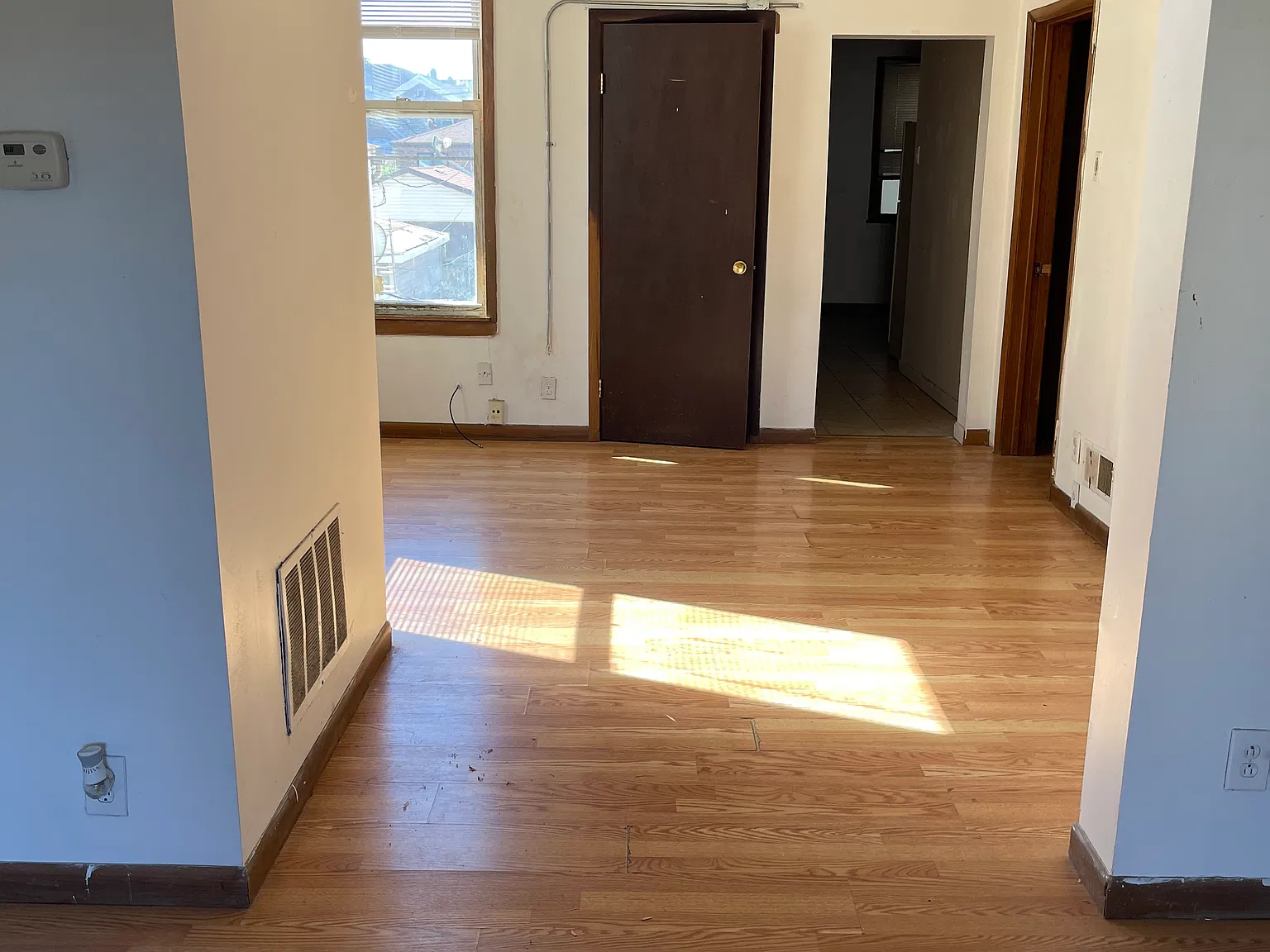 2 bed, 950 sqft, $1,400 — Photo 2