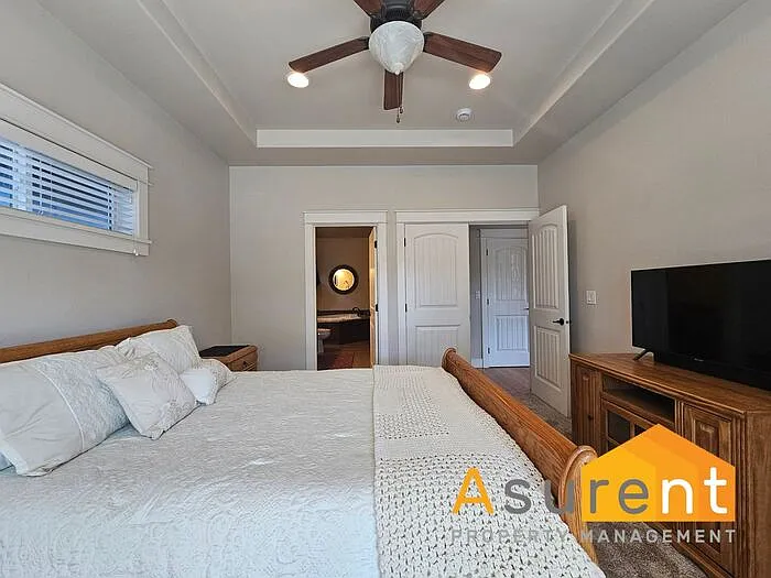 1160 Boulder Ridge St — Photo 6