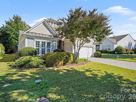 3rd image of 15184 Legend Oaks Ct