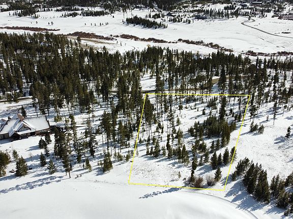 4th image of 1033 Golf Course Cir
