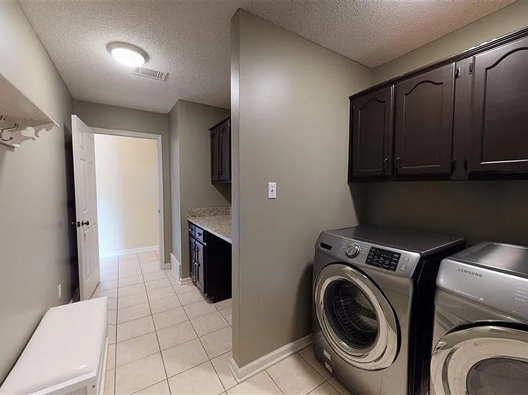 605 Alexandria Dr — Photo 11
