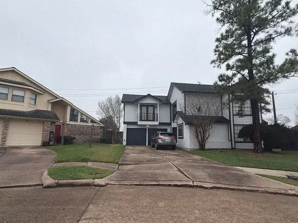 7842 Poitiers Dr, Houston, TX 77071