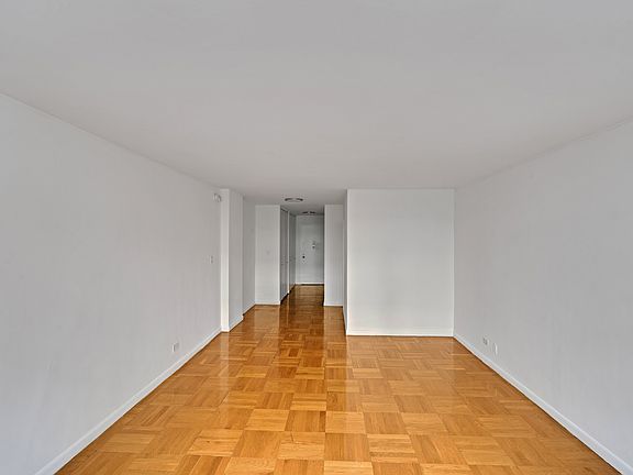 3rd image of 150 E 18th St APT 10L