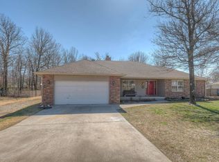 110 Iron Tree Dr, Carl Junction, MO 64834