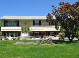 16 The Rise, Congers, NY 10920