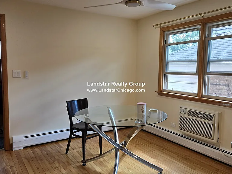 5339 W Addison St #2 — Photo 13
