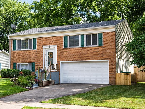 4th image of 38 Joyce Dr