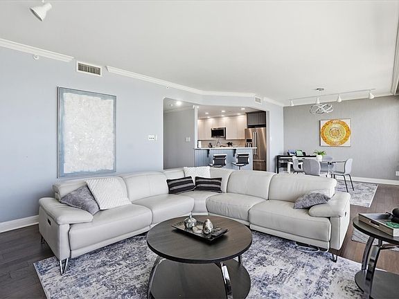 3rd image of 4350 Ocean Dr APT 204