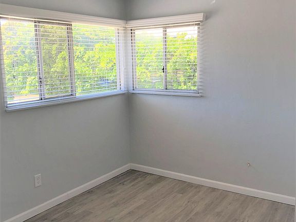 4th image of 1921 Mission Ave #1921