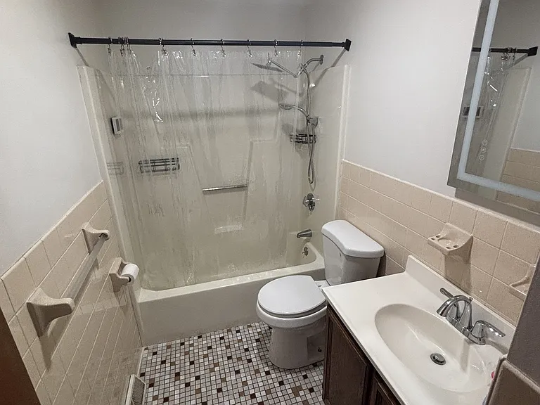 45 Pearl St #47 — Photo 8