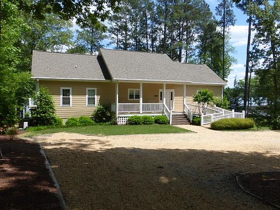 5th image of 164 Pinecone Dr