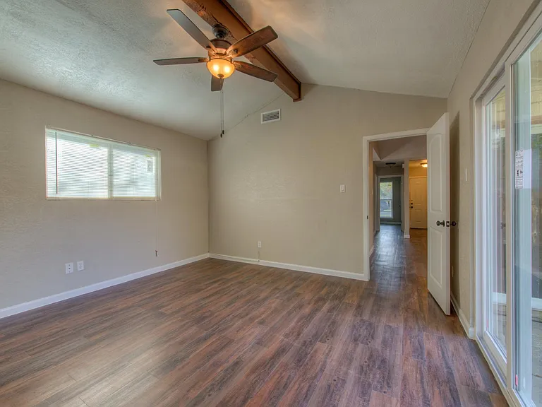 6303 Emerald Forest Dr #B — Photo 4