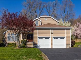 273 Stonefence Rd, Naugatuck, CT 06770