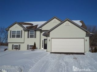 1107 Candlewick Dr NE, Poplar Grove, IL 61065