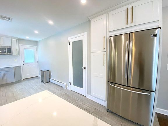5th image of 325 Lacey Dr