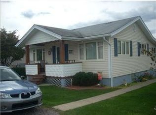 206 Dombroski Ave, New Kensington, PA