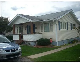 206 Dombroski Ave photo 1