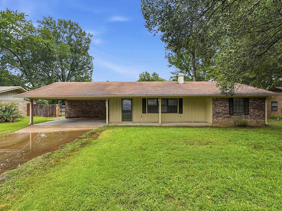 1st image of 124 Shamrock Dr