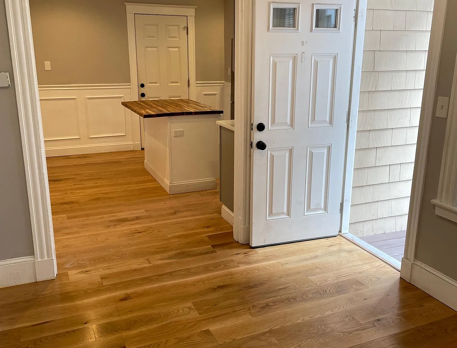 3 bed, 1200 sqft, $2,500 — Photo 4