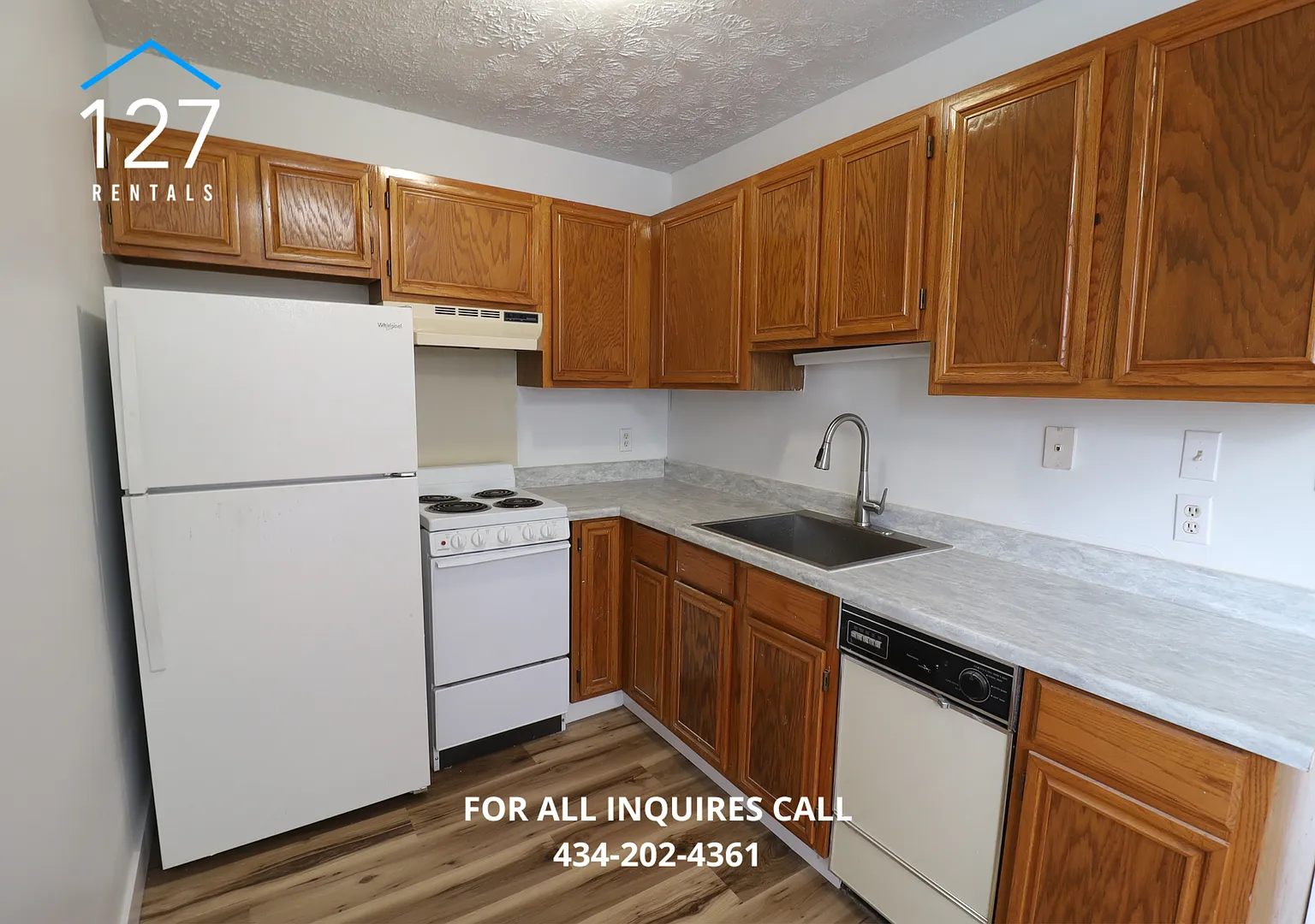 Modern & Convenient Apartment in Lynchburg Prime Location Near Universities & Shopping! — Photo 2