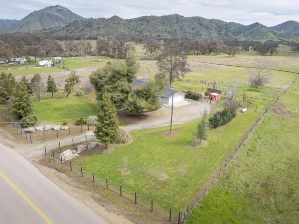 32646 Indian Guide Rd, Squaw Valley, CA 93675