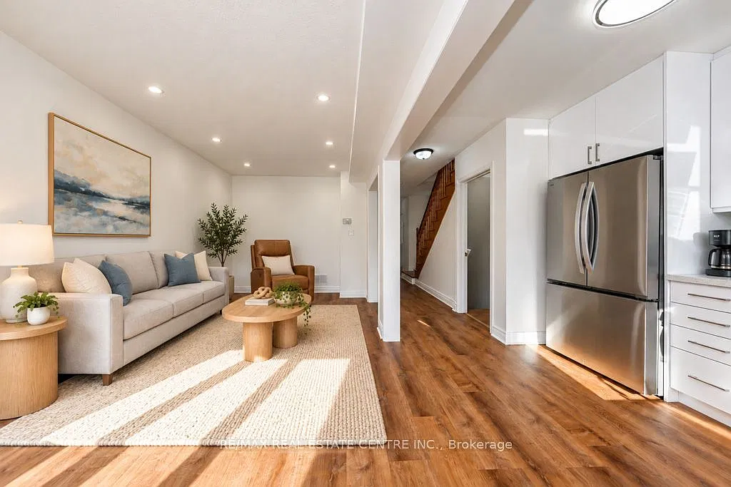 4 bed, $3,200 — Photo 3