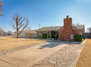 608 W 10th St, Cordell, OK 73632