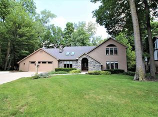 5102 Wood Manor Run, Fort Wayne, IN 46835