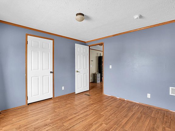 5th image of 2133 Monroe Dr