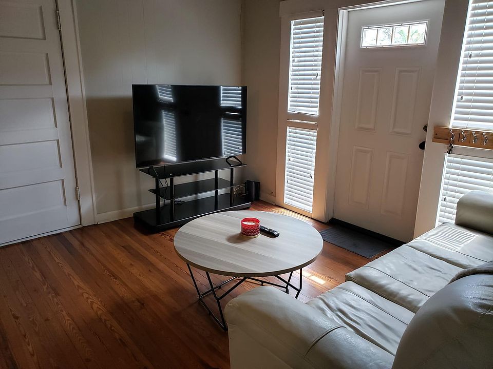 1st image of 1004 W Swann Ave