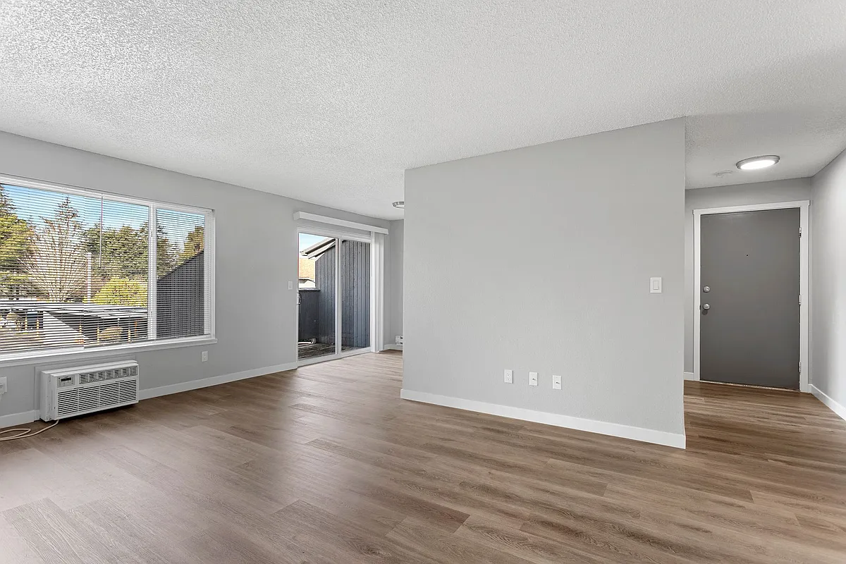 Building Photo - Pine Tree Lane Apartments