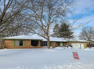 52691 Helvie Dr, South Bend, IN