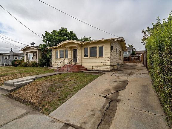 2nd image of 1029 Lincoln St
