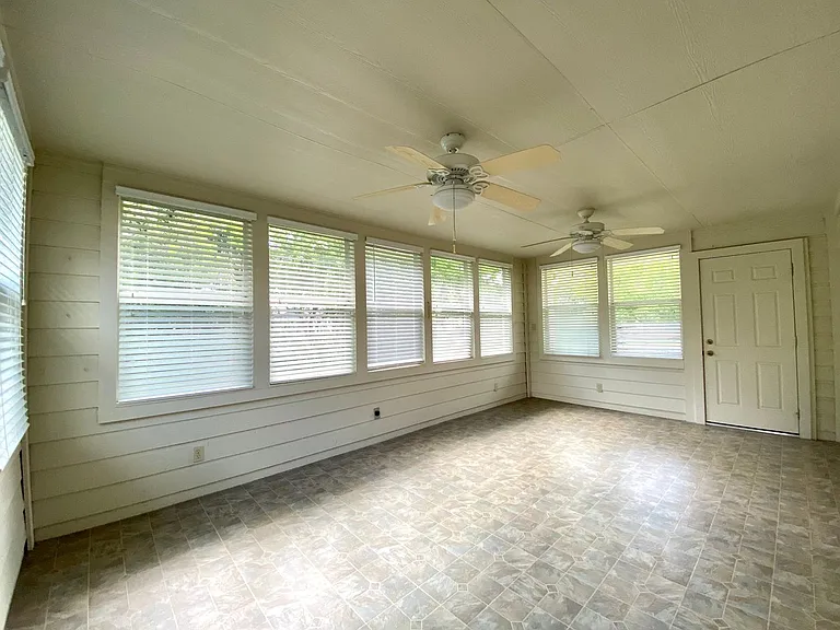 10038 Silverbrook Pl — Photo 13