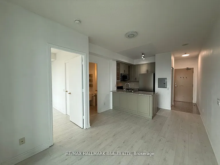 60 Byng Ave #1209 — Photo 6