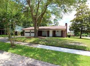102 Chantilly Ln, Slidell, LA 70458