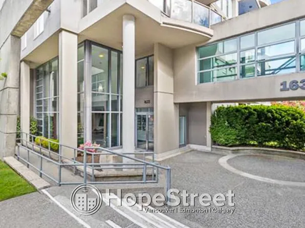 1633 W 8th Ave #304, Vancouver, BC V6J 5H7
