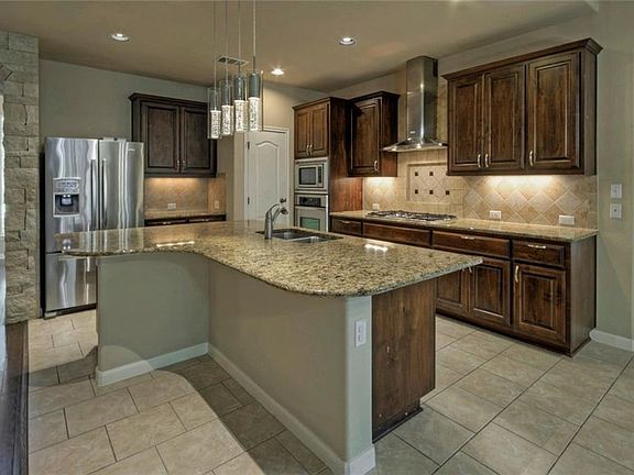 3rd image of 8316 Alophia Dr