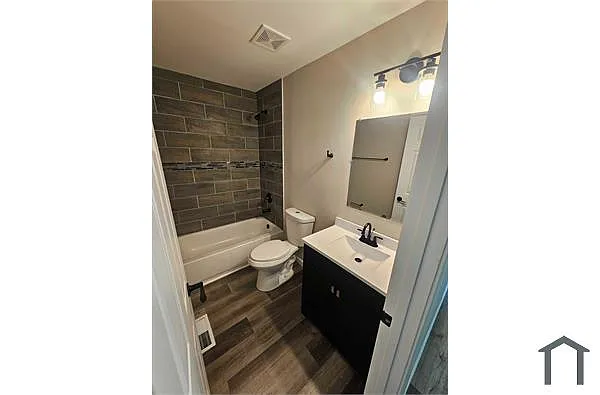 Building Photo - 9827 Winkler Dr