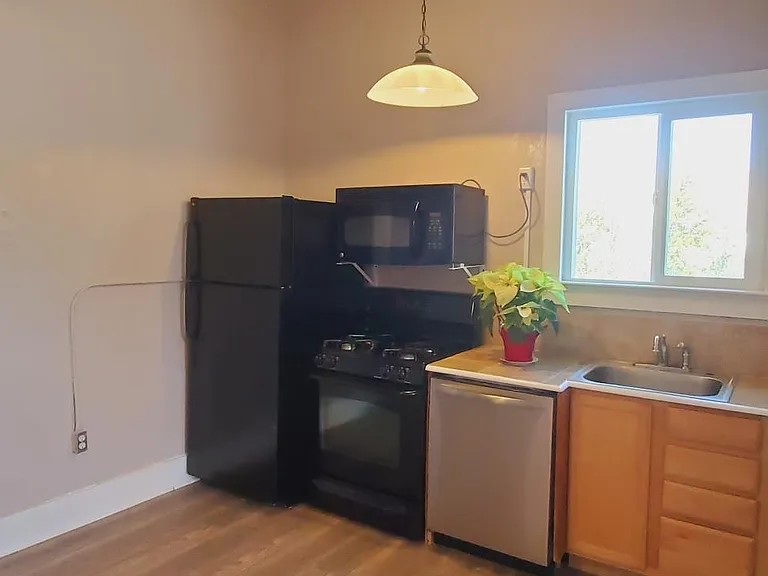 310 Center Ave #205 — Photo 16