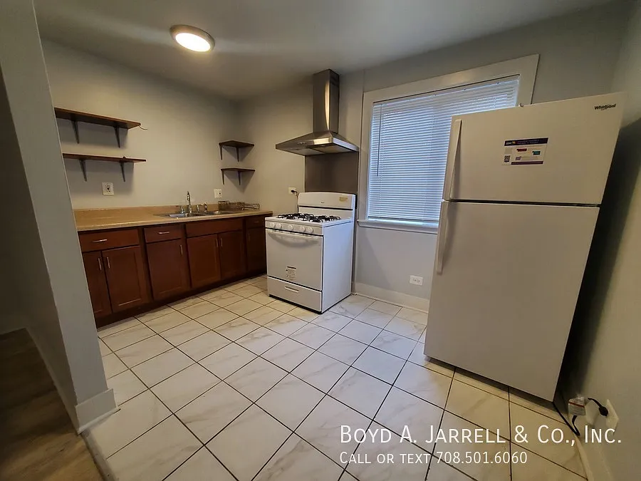 Building Photo - 963 E 84th St #2-G3