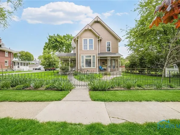 220 W Wayne St, Maumee, OH 43537