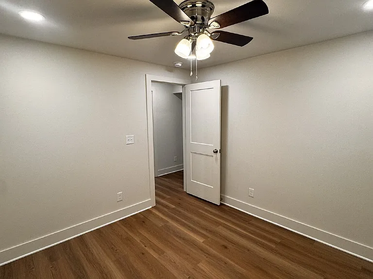 14911 Dutchmans Dr — Photo 19